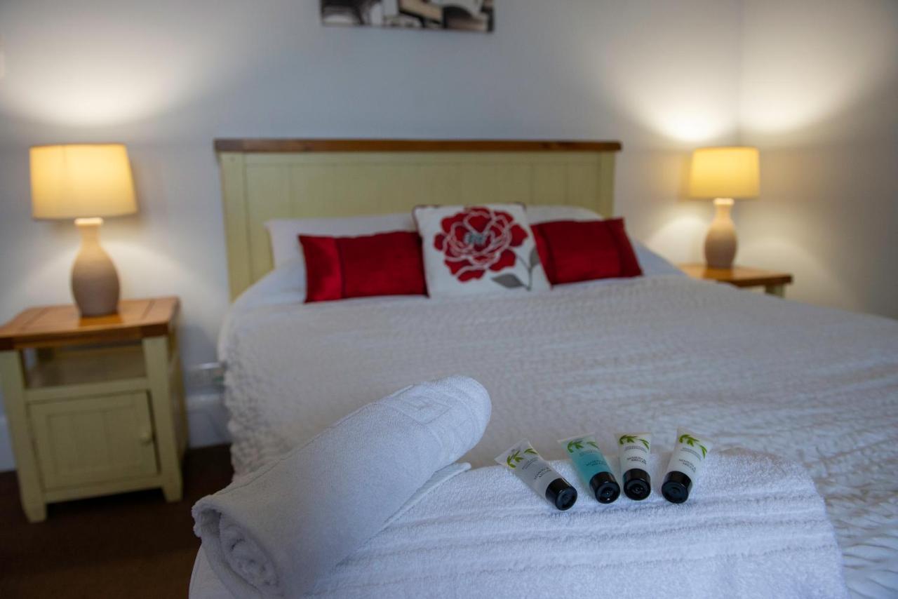 The Vale Hotel Cricklade Eksteriør billede