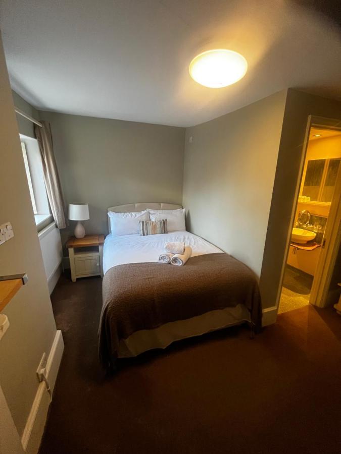 The Vale Hotel Cricklade Eksteriør billede