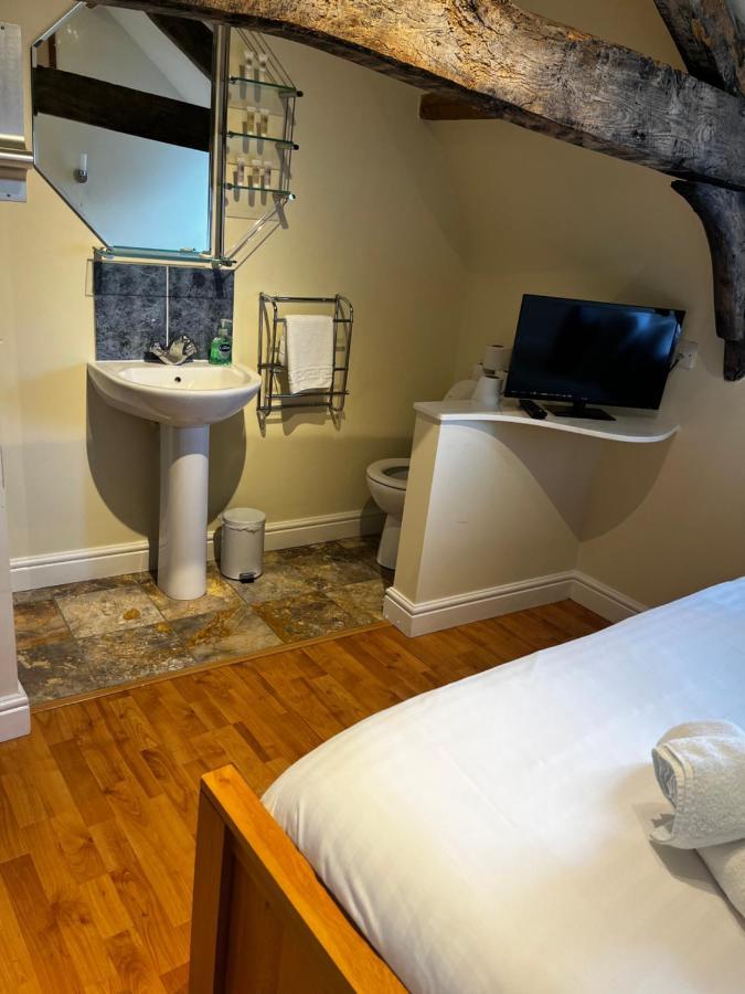 The Vale Hotel Cricklade Eksteriør billede