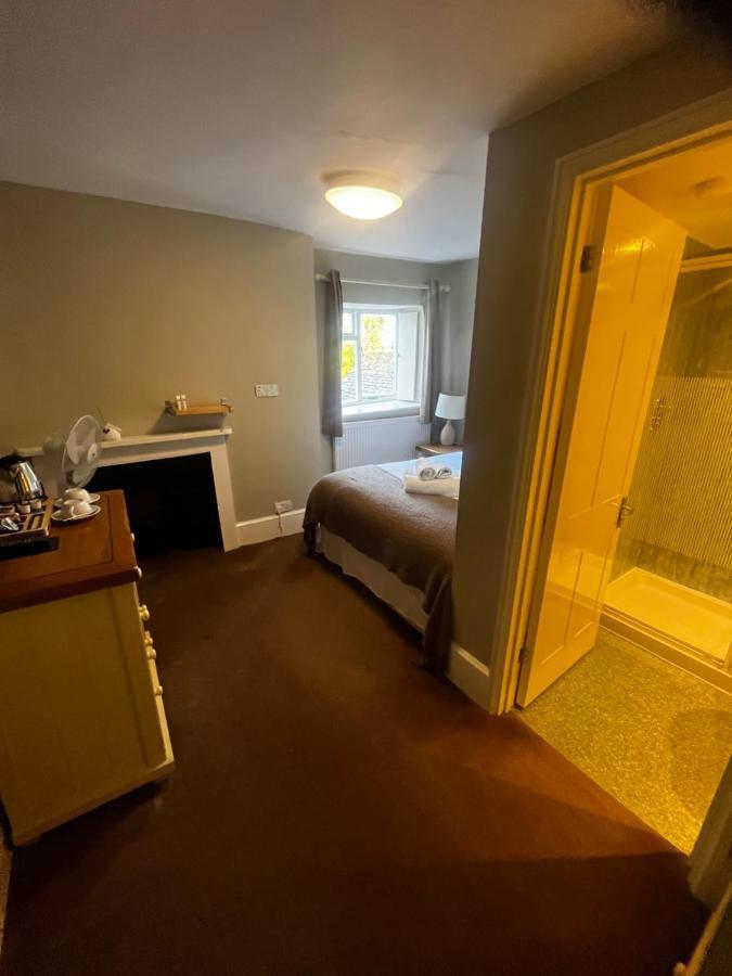 The Vale Hotel Cricklade Eksteriør billede