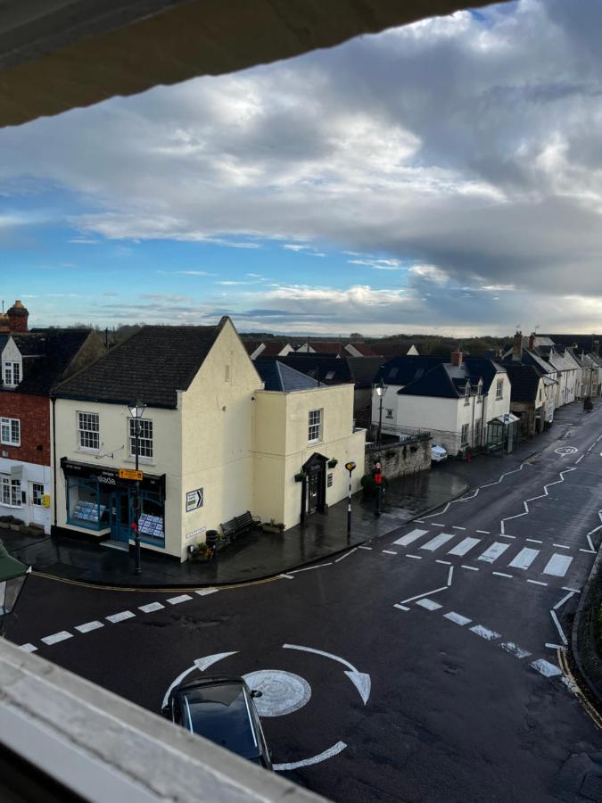 The Vale Hotel Cricklade Eksteriør billede